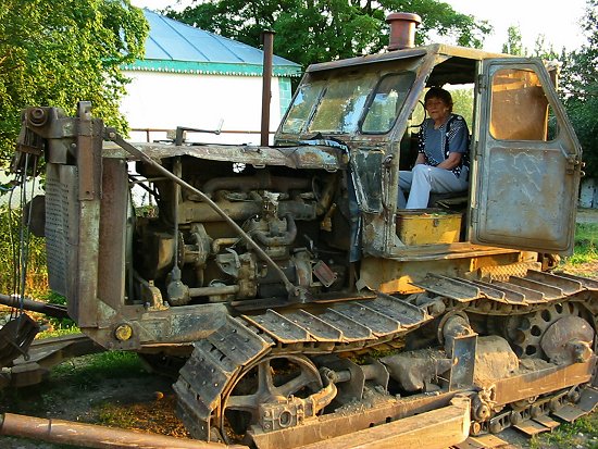 Beppe in de S100 bulldozer