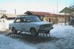 Lada op de brug